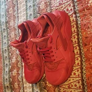 Women's Nike Huarrache Size 8